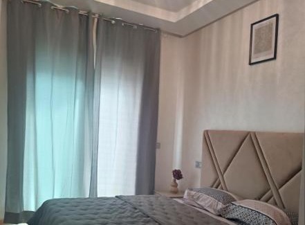 Ain Harrouda Apartment | luxury studio vue Sur Piscine, mer et Park a Zenata City Eco