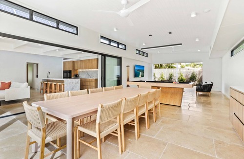 Noosa Heads House | Elegant Entertainment & Ocean View at Noosa Sound Hotel