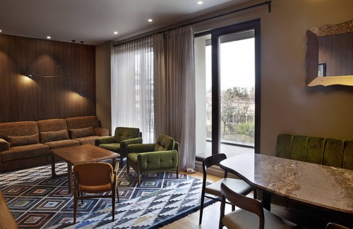 Sector 1 Apartment | Elegant Suite 13: Perfect for Families and Pets