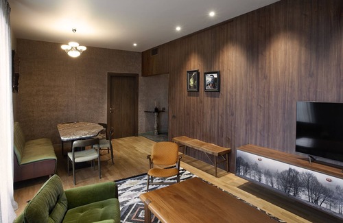 Sector 1 Apartment | Elegant Suite 13: Perfect for Families and Pets