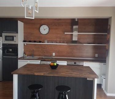 Karlovo Apartment | Elegant Suite 2: Guest Rated 9.7 with Family-Friendly Dining