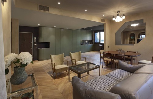 Sector 1 Apartment | Elegant Suite 4 Dare with Spa and Pet-Friendly Amenities