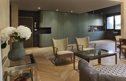 Sector 1 Apartment | Elegant Suite 4 Dare with Spa and Pet-Friendly Amenities