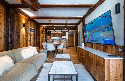 Courchevel Apartment | Exclusive Suite with Balcony in Courchevel 1850