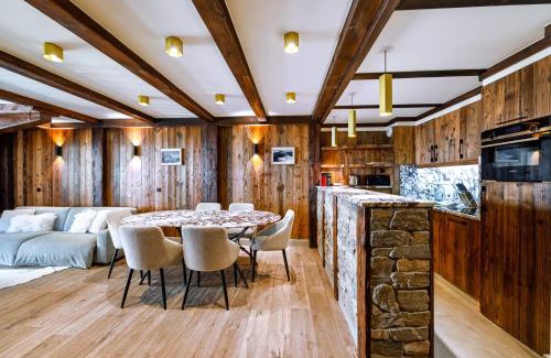Courchevel Apartment | Exclusive Suite with Balcony in Courchevel 1850