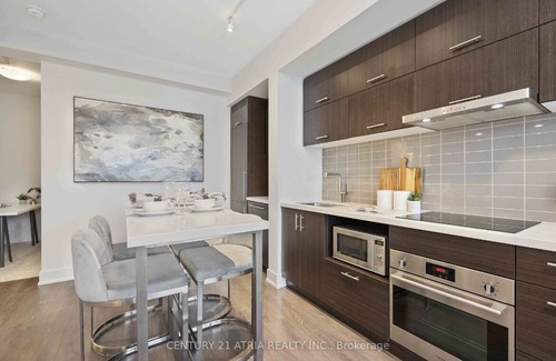 Markham Condo | Luxury Suite in DT Markham Core w/Parking. Amenities. Close to restaurants&malls