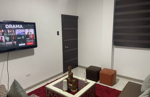Samborondon Apartment | Elegant Suite in Exclusive Urban Retreat for Family Comfort
