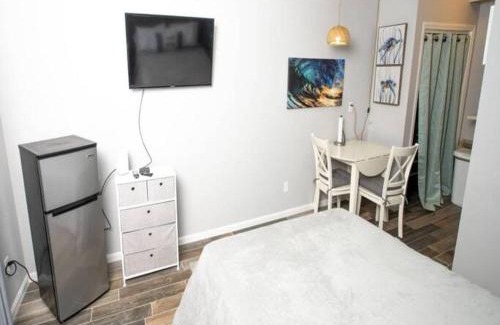 Hampton Apartment | Elegant Suite in the Heart of Hamptons South Beach