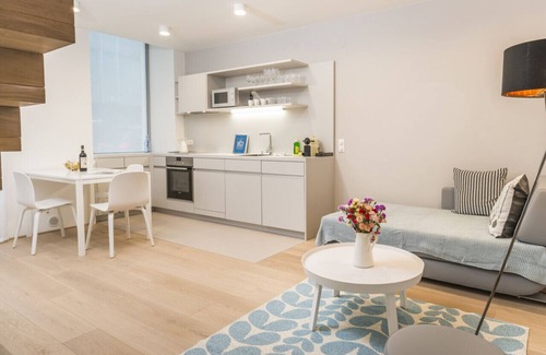 Alsergrund Apartment | Elegant Suite in Liechtenstein with Family-Friendly Amenities