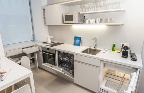 Alsergrund Apartment | Elegant Suite in Liechtenstein with Family-Friendly Amenities