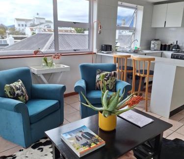Stellenbosch Central Apartment | Elegant Suite Steps from Church Street - Guest Rated 9.1