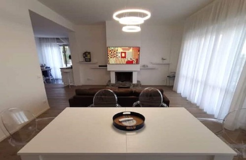 Sferracavallo Apartment | Luxury Suite With Jacuzzi and Private Terrace