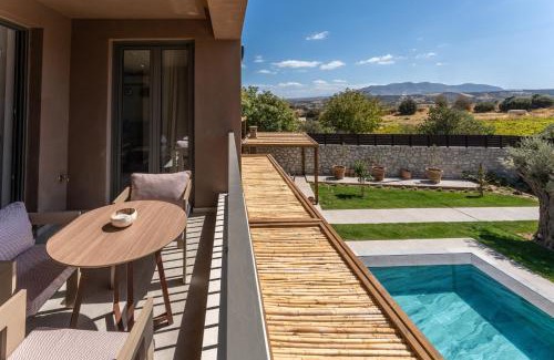 Ano Kalesia Apartment | Luxury Suites with BBQ next to Heraklion by Kalles Homes & Suites