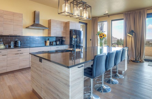 Big Water Villa | LUXURY SUNSET VILLA NEXT TO ANTELOPE CANYON