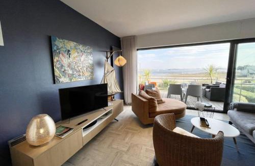 Larmor-Plage Apartment | Stunning Sea View T3 Apartment - 4-Star, Guest Rated 9.8