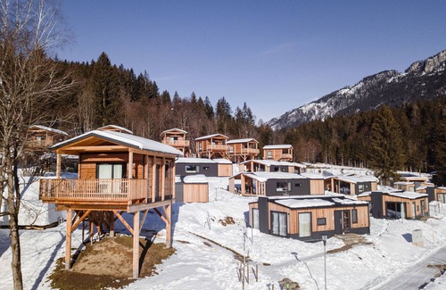 Kotschach-Mauthen Ski Chalet | Unique Safari Tent Experience for Families and Pets