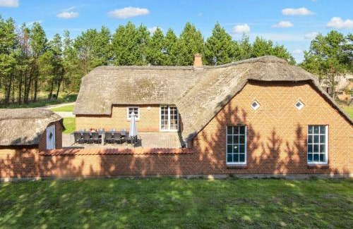 Øhuse House | Luxury Thatched Retreat - By Traum Ferienwohnungen