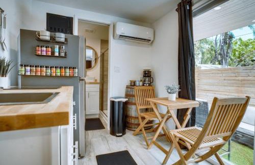 Vero Beach Apartment | Luxury Tiny Container Home 2mi to Beach Private
