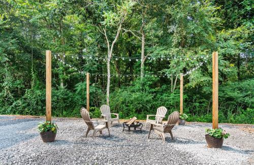 Guntersville Apartment | Pet-Friendly Tiny House Near Lake & Downtown Guntersville