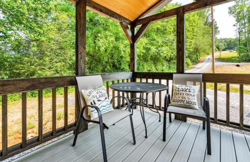 Guntersville Apartment | Pet-Friendly Tiny House Near Lake & Downtown Guntersville