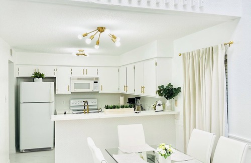 Sugar Land Condo | Inviting 3-Bedroom Home with Pool Access & Pet-Friendly