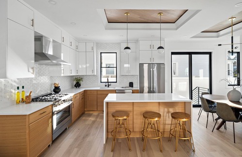 Nonantum House | Discover a Brand New Townhouse Just 6 Miles from Boston