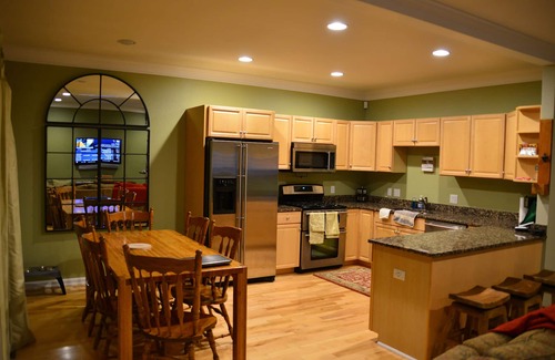 Lincoln House | Prime Loon Mountain Townhouse with Pool & Spa for 10+