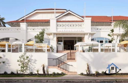 Freshwater House | Pet-Friendly Townhouse with Ocean Views and Plunge Pool