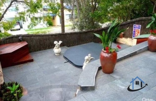 Freshwater House | Pet-Friendly Townhouse with Ocean Views and Plunge Pool