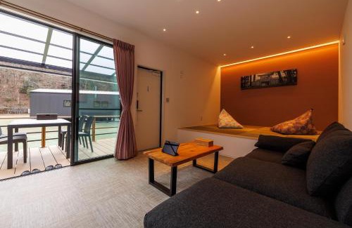 Sochi Villa | Experience Unique Luxury Trailers at 離宮 伊勢