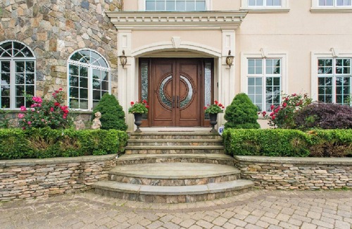 Newton House | Discover a Tuscany-Style Villa Near Downtown Boston