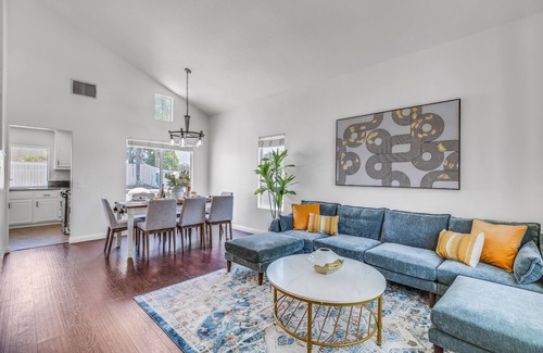 Riverside House | Elegant Tropical Villa with Pool, Jacuzzi & Game Room