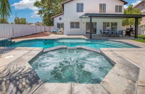Riverside House | Elegant Tropical Villa with Pool, Jacuzzi & Game Room
