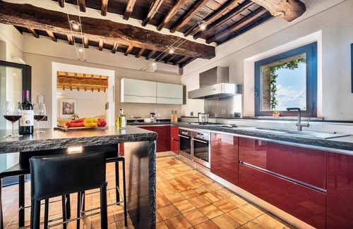 Gaiole in Chianti Villa | Elegant Tuscany Villa with Heated Pool & Scenic Views