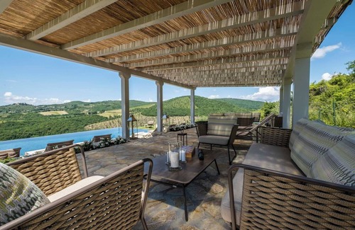 Gaiole in Chianti Villa | Elegant Tuscany Villa with Heated Pool & Scenic Views
