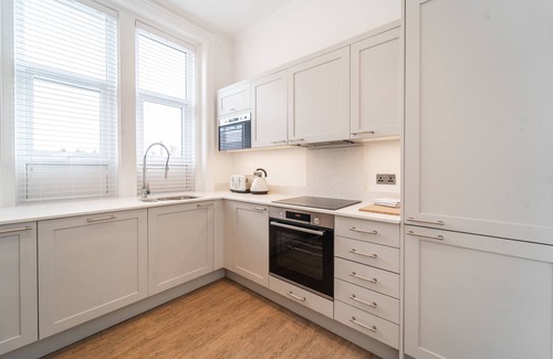 Hoylake Apartment | Elegant Two Bed Apartment in Hoylake with Family Amenities