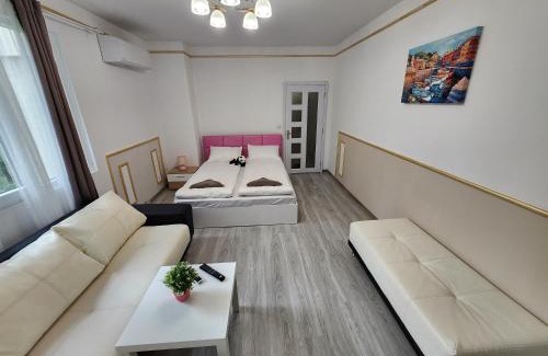 Pravets Apartment | Elegant Two Bedroom Crown Apartment - Rated 9.8/10!