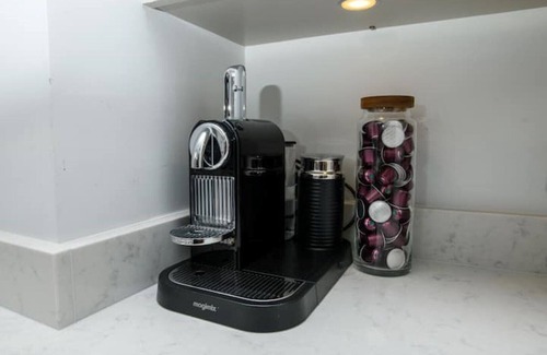 Lincoln House | Elegant Urban Villa in the Heart of Lincoln Awaits You
