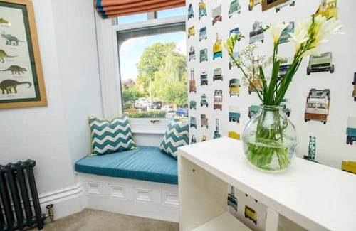 Lincoln House | Elegant Urban Villa in the Heart of Lincoln Awaits You