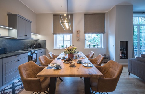 Friedeburg Apartment | Pet-Friendly Retreat: Luxury Apartment Tom Brok in Karl-Georgs-Forst