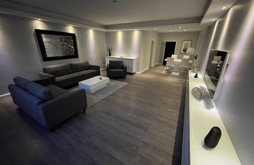 Biendorf House | Unforgettable Vacation Rental with Top Amenities & 10/10 Rating