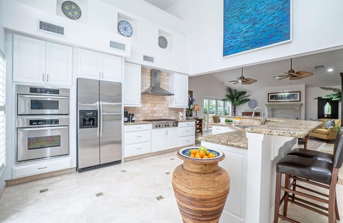 Southside House | Experience Five-Star Requited Bliss Near Beaches & More