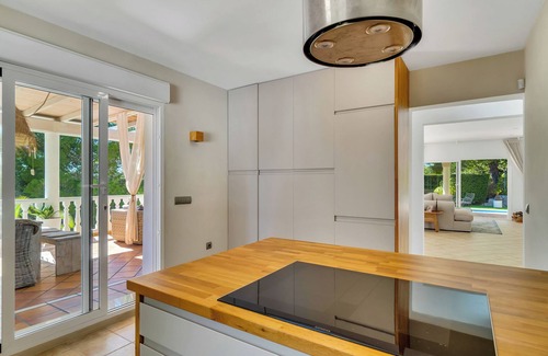 Altea la Vella Villa | Luxury vacation villa with pool. Just 5 minutes from beach, golf and village!