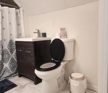 Ampere Apartment | Luxury Vibes ,Cozy Location
