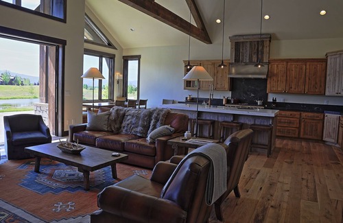 Driggs House | Exclusive View Lodge on 8th Hole with Spa & Hot Tub
