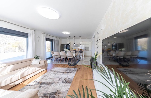 Primorski Dolac House | Elegant Vila Elena with Private Pool and Ocean Views