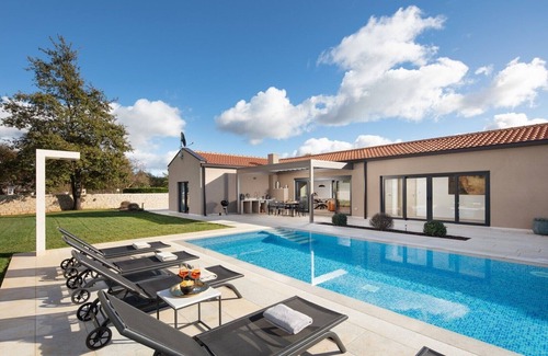 Sveti Petar u Sumi Villa | Stylish Villa Vesna with Pool & Spa in Serene Istria