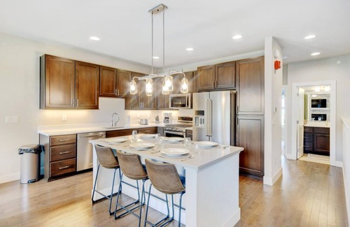 Rendezvous House | New Villa 105: Hot Tub, Great Views & Guest Rated 10/10