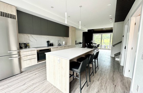 Gravenhurst Villa | Elegant 3 Bedroom Villa at Muskoka Bay Golf and Resort