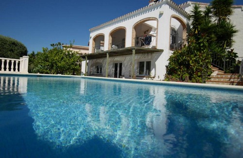 Ermita Villa | Elegant Villa with Private Pool and Lush Gardens, 9.4/10